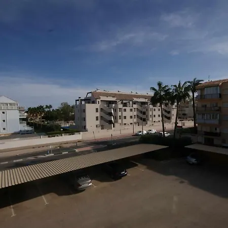 V15 Con 3 Apartment *
